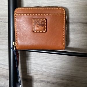 NWT- Dooney & Bourke Florentine Leather Small Zip Around Wallet, NATURAL